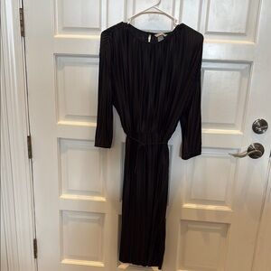 H&M black pleated midi dress size medium